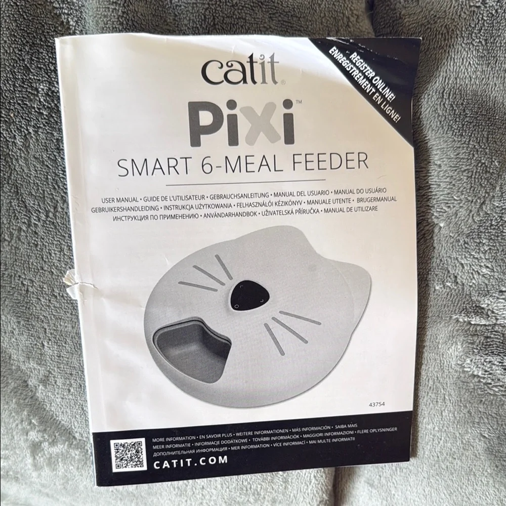 Pixi catit White Cat Feeder with Gray Accents